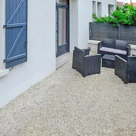 1 Bedroom Awesome Apartment In Chatelaillon-Plage Appartement *