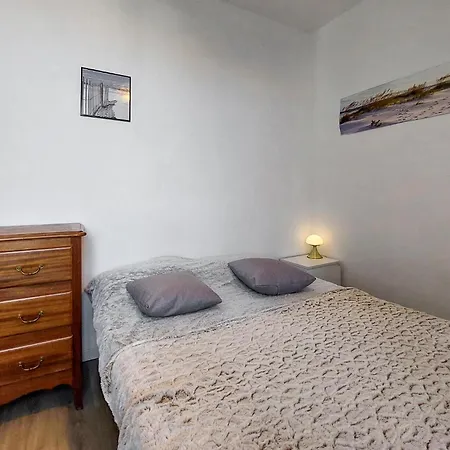 1 Bedroom Awesome Apartment In Chatelaillon-Plage Châtelaillon-Plage